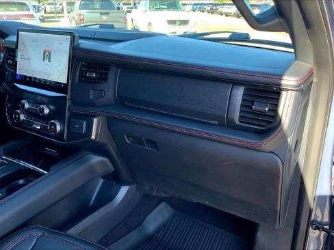 Used 2023 Ford Expedition Limited AWD/4WD image 18