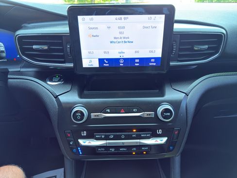 Used 2020 Ford Explorer ST w/ ST Street Pack AWD/4WD image 24