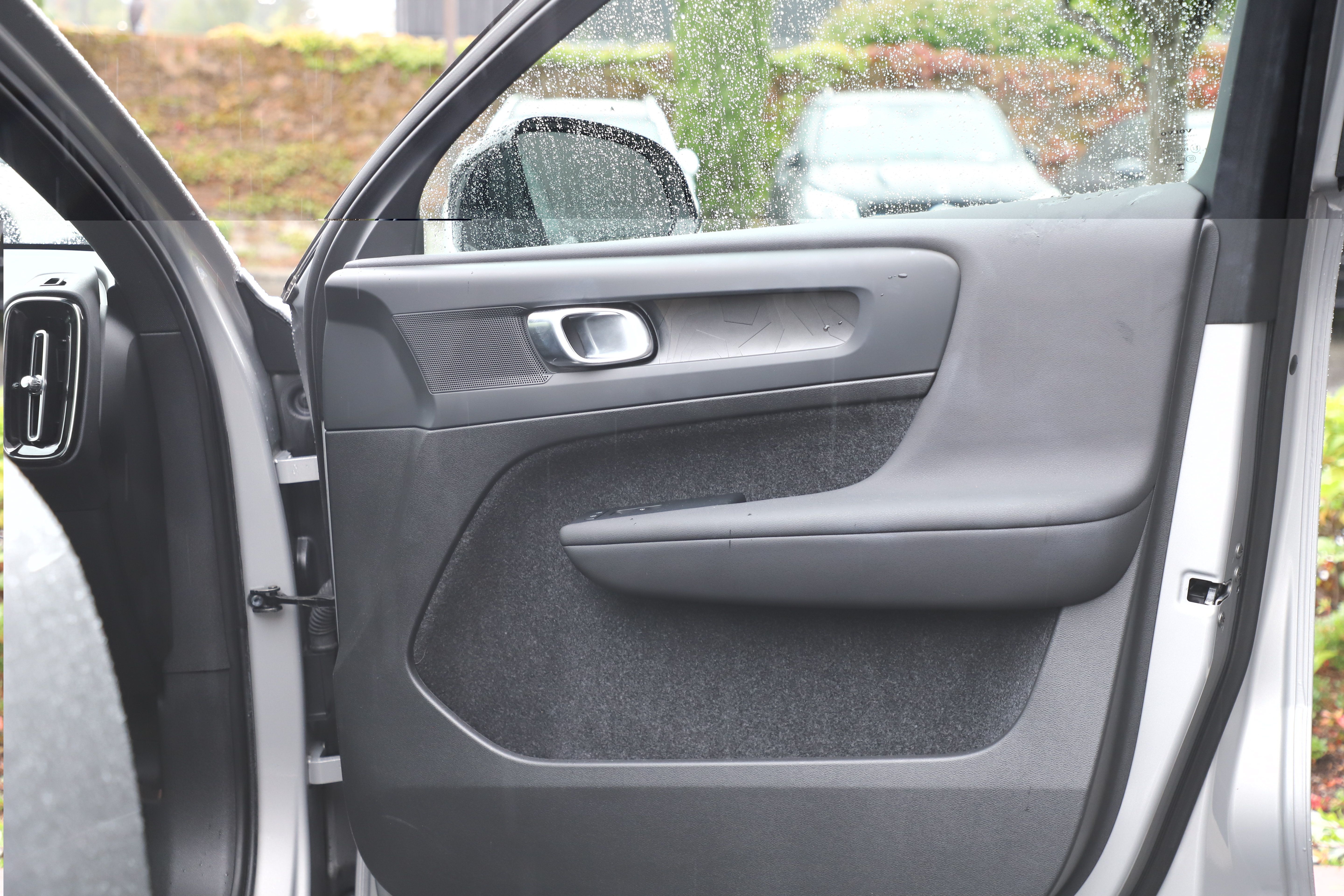 Used 2023 Volvo C40 P8 Recharge Plus AWD/4WD image 7