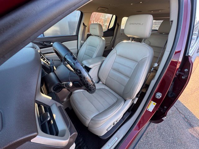 Used 2017 GMC Acadia Denali w/ Technology Package AWD/4WD image 8