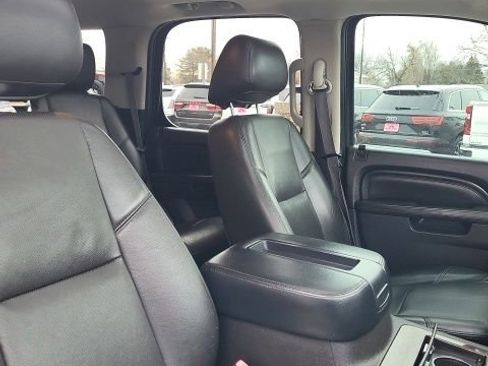 Used 2014 GMC Yukon Denali image 22