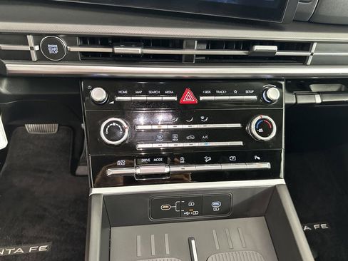 Certified 2025 Hyundai Santa Fe SE FWD image 20