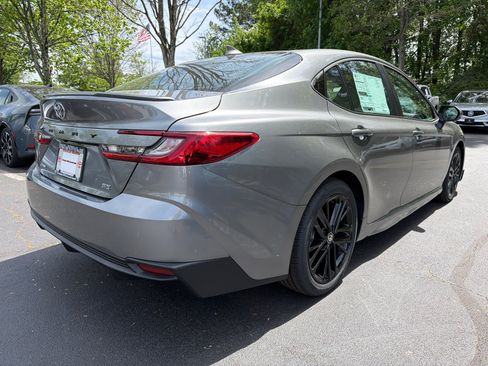 Used 2026 Toyota Camry SE FWD image 3
