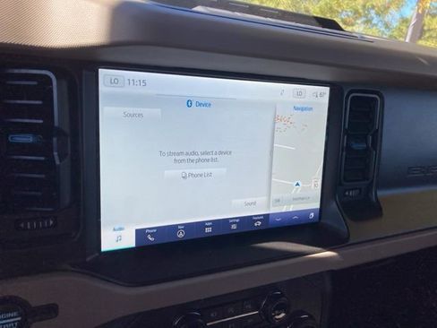 Used 2022 Ford Bronco Wildtrak image 32