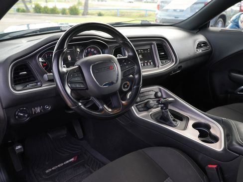 Used 2022 Dodge Challenger GT RWD image 13