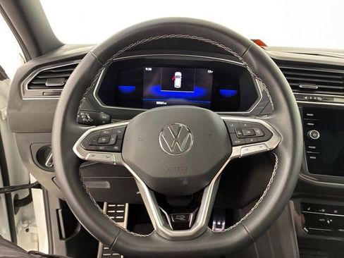 Used 2023 Volkswagen Tiguan SE R-Line AWD/4WD image 22