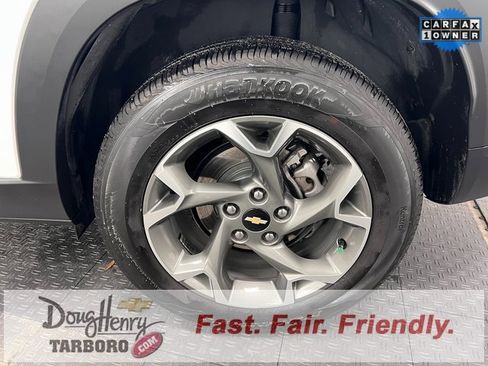 Used 2025 Chevrolet Trax LT image 23