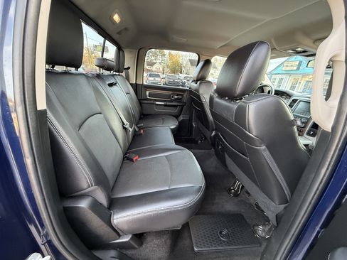 Used 2017 RAM 1500 Laramie w/ Convenience Group AWD/4WD image 23
