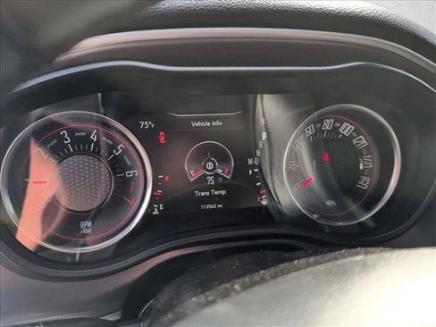 Used 2019 Dodge Challenger SXT image 7