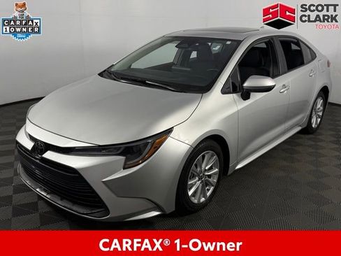 Used 2023 Toyota Corolla LE w/ LE Premium Package image 3