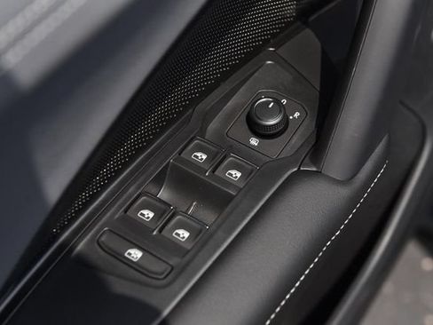 New 2026 Volkswagen Tiguan SE AWD/4WD image 8