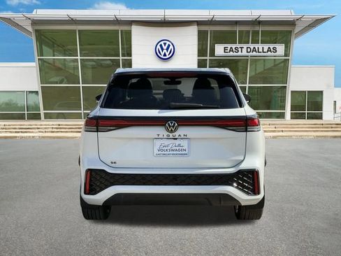 New 2026 Volkswagen Tiguan SE R-Line image 4