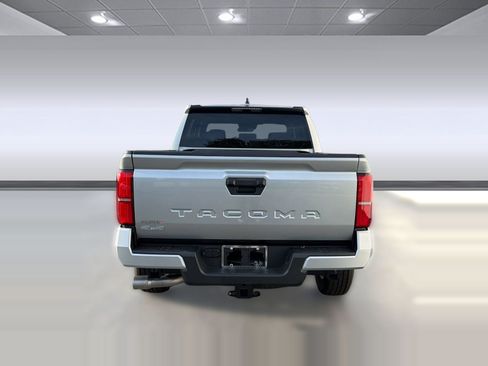 Used 2026 Toyota Tacoma SR5 AWD/4WD image 10