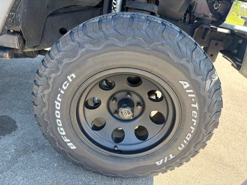 Used 2015 Jeep Wrangler Sport AWD/4WD image 4