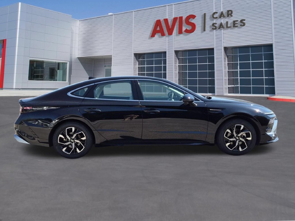 Used 2025 Hyundai Sonata SEL FWD image 5