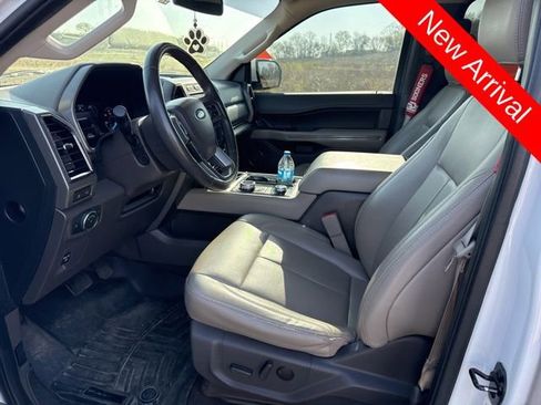 Used 2021 Ford Expedition XLT image 13