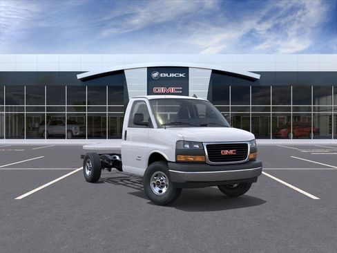 New 2025 GMC Savana 3500 w/ Power Convenience Package RWD image 34