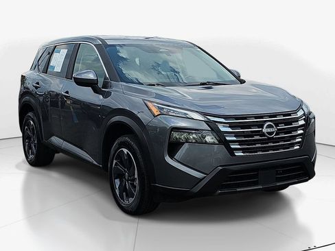 Used 2025 Nissan Rogue SV FWD image 3