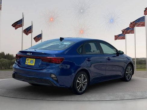 Used 2022 Kia Forte LXS w/ LXS Technology Package FWD image 6
