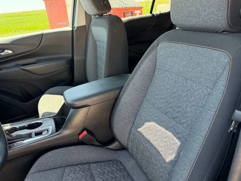 Used 2022 Chevrolet Equinox LT image 16