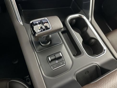 Used 2022 GMC Sierra 1500 Denali AWD/4WD image 19
