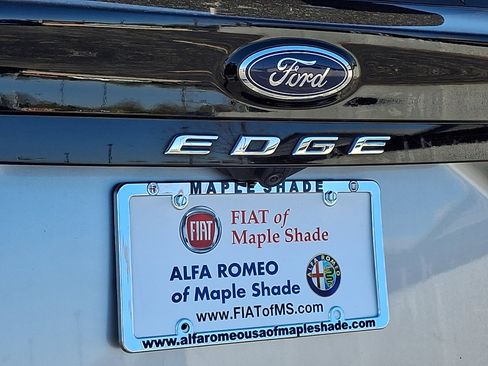 Used 2024 Ford Edge Titanium AWD/4WD image 17