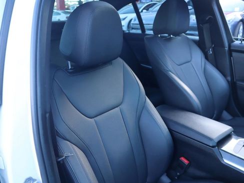 Used 2019 BMW 330i Sedan w/ M Sport Package RWD image 39