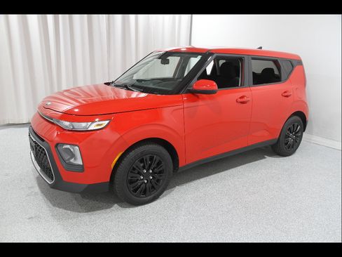 Used 2020 Kia Soul LX FWD image 3