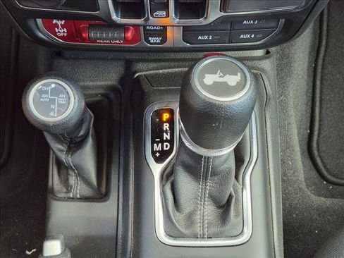 Used 2024 Jeep Wrangler Unlimited Rubicon 4xe w/ Technology Group AWD/4WD image 11