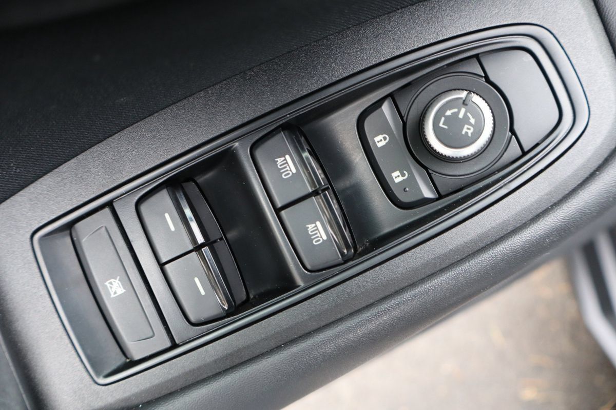 Used 2023 Subaru Outback Premium AWD/4WD image 27