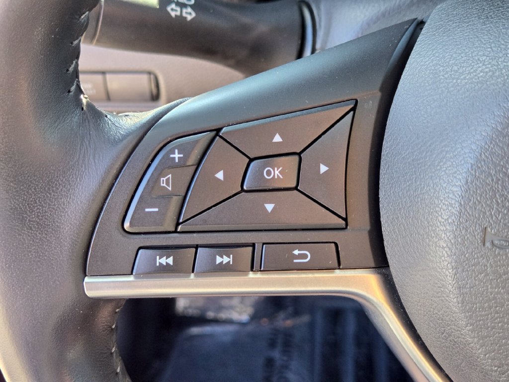 Certified 2020 Nissan Sentra SV FWD image 30