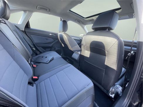 New 2026 Volkswagen Jetta SE FWD image 11