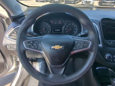 Used 2019 Chevrolet Malibu LT FWD image 21