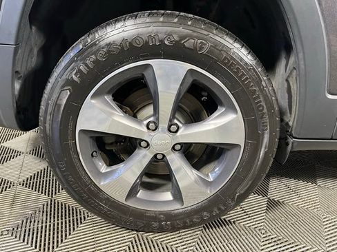 Certified 2019 Jeep Cherokee Limited w/ Trailer Tow Group AWD/4WD image 11