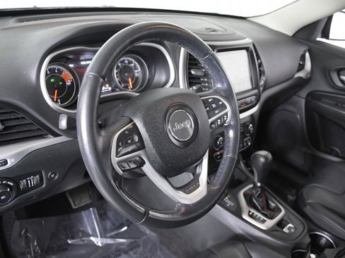 Used 2016 Jeep Cherokee Trailhawk w/ Comfort/Convenience Group image 22