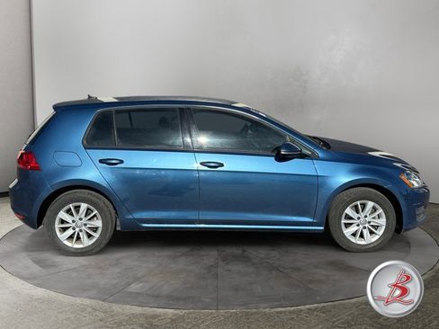 Used 2017 Volkswagen Golf S FWD image 8