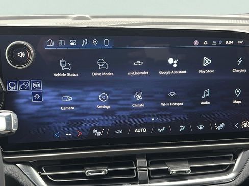 New 2026 Chevrolet Equinox EV LT image 14