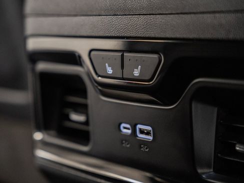 Used 2023 GMC Sierra 1500 AT4X image 42