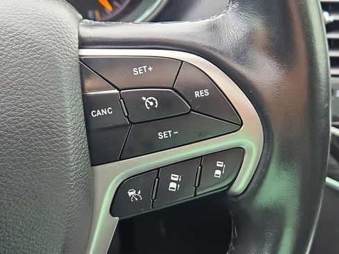 Used 2021 Jeep Grand Cherokee Limited RWD image 27