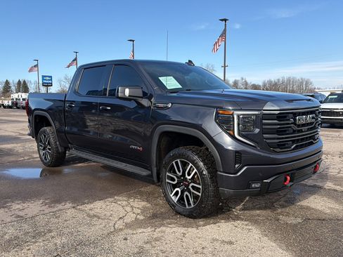 Used 2023 GMC Sierra 1500 AT4 w/ AT4 Premium Package image 3