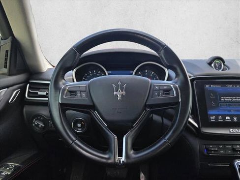 Used 2018 Maserati Ghibli image 18