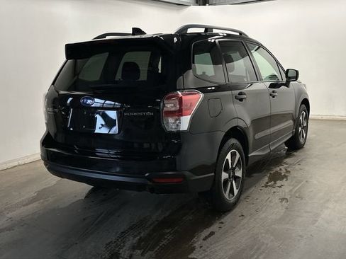 Used 2018 Subaru Forester 2.5i Premium w/ All-Weather Package image 32