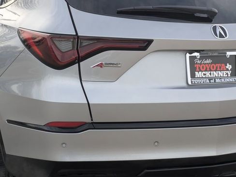 Used 2023 Acura MDX A-Spec image 9