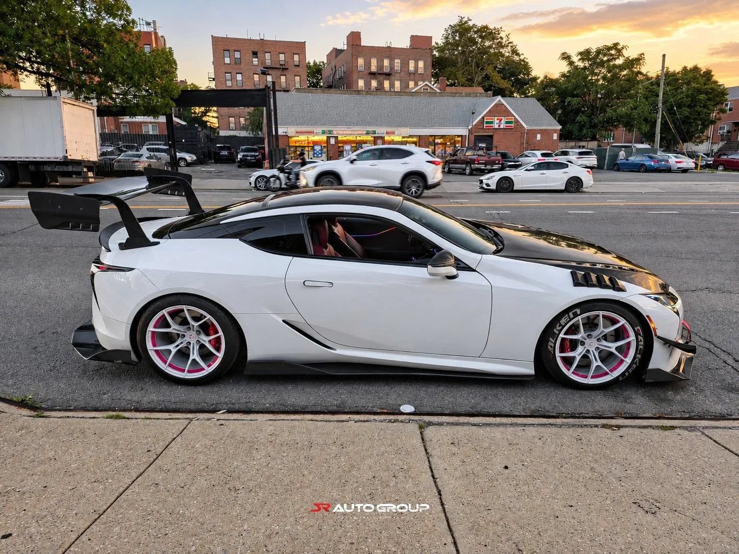 Used 2018 Lexus LC 500 Coupe w/ Touring Package RWD image 6