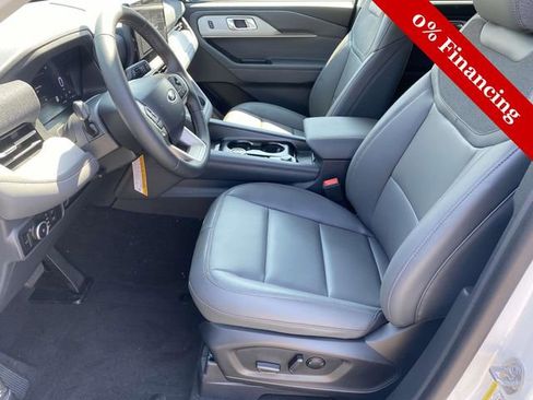 New 2025 Ford Explorer Active w/ Active Comfort Package image 12