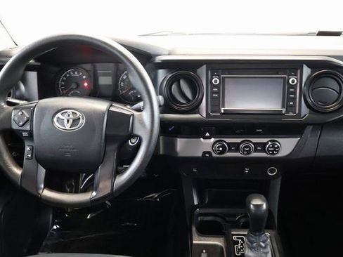 Used 2016 Toyota Tacoma SR RWD image 12