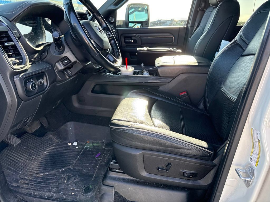 Used 2023 RAM 3500 Limited AWD/4WD image 4