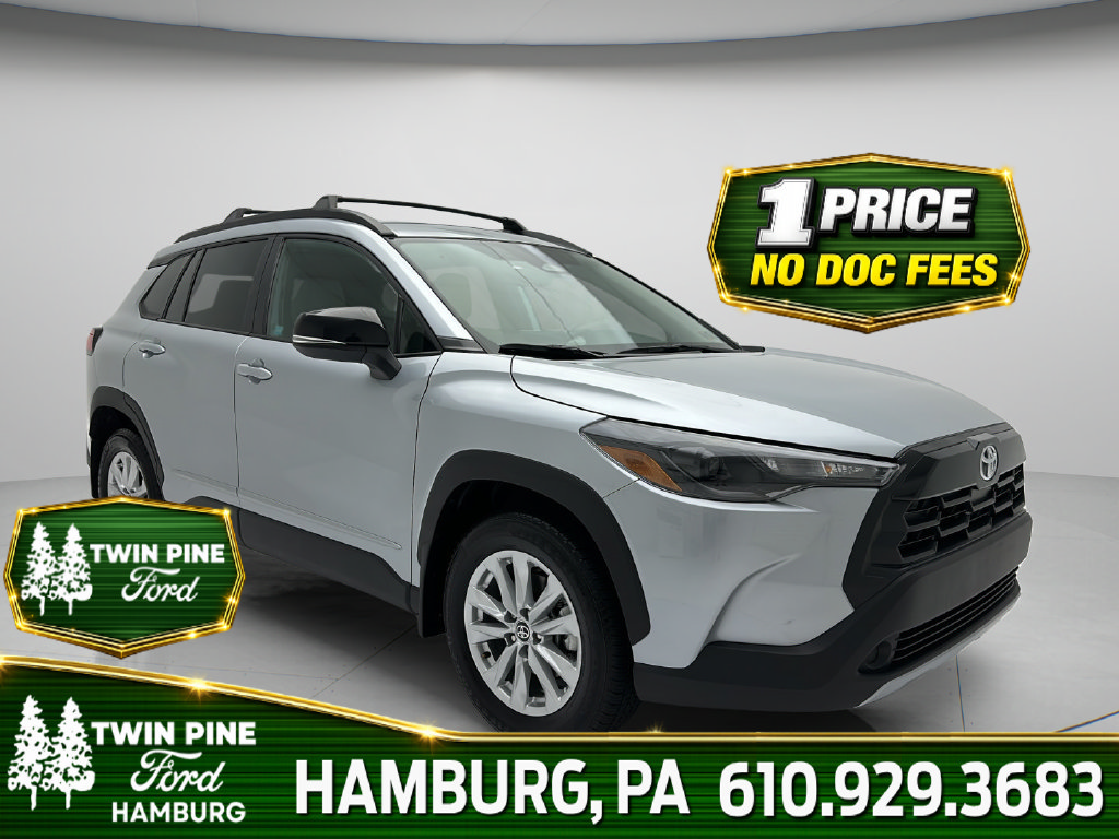 Used 2026 Toyota Corolla Cross LE AWD/4WD image 1