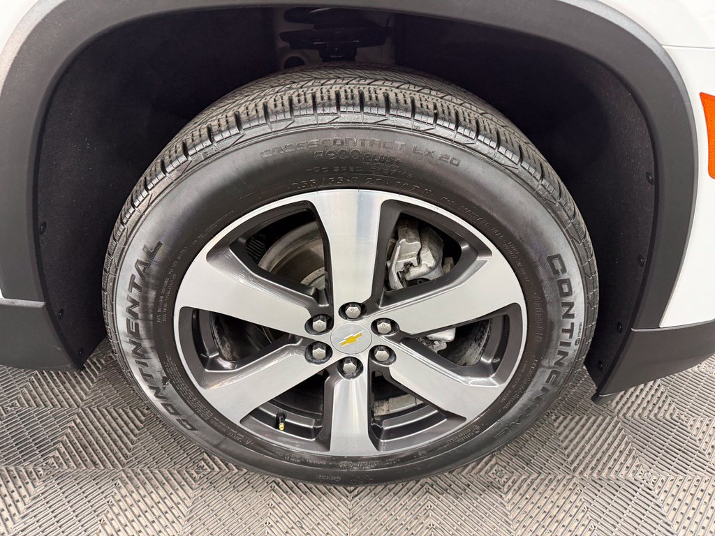 Used 2022 Chevrolet Traverse LT w/ LT Premium Package FWD image 18