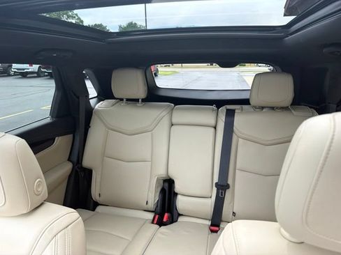 Used 2019 Cadillac XT5 Luxury AWD/4WD image 16